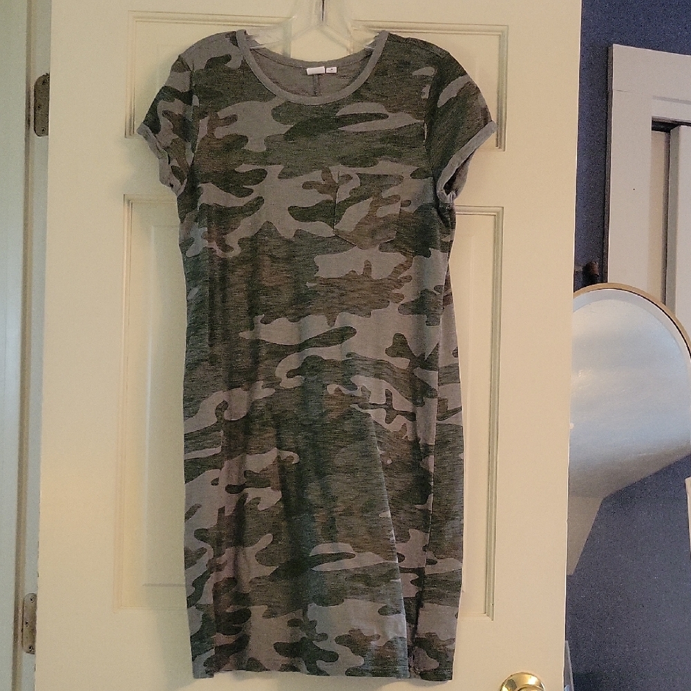 Gap Camo Print T-Shirt Dress Size Medium